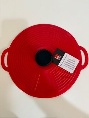 Silicone Red Microwave Splatter Guard Lid